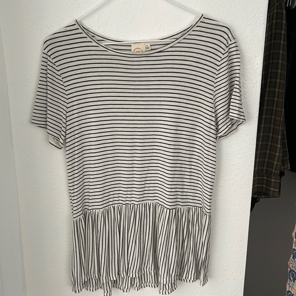 cute striped shirt! size small